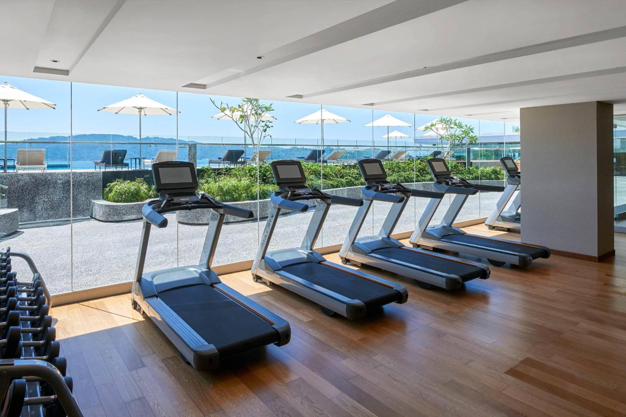 Kota Kinabalu Marriott Hotel Exteriör bild The gym at The Residence